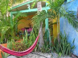 Bonaire locations de vacances, studio Pisca sonriendo a Coco Palm Garden